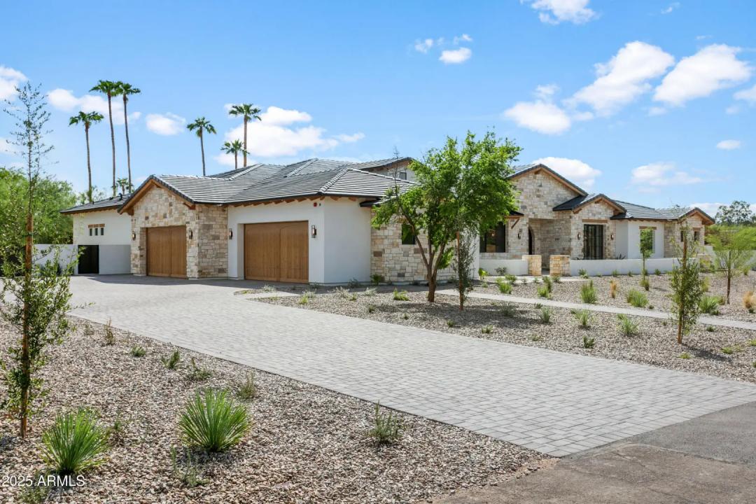 Real Estate Picture 4
