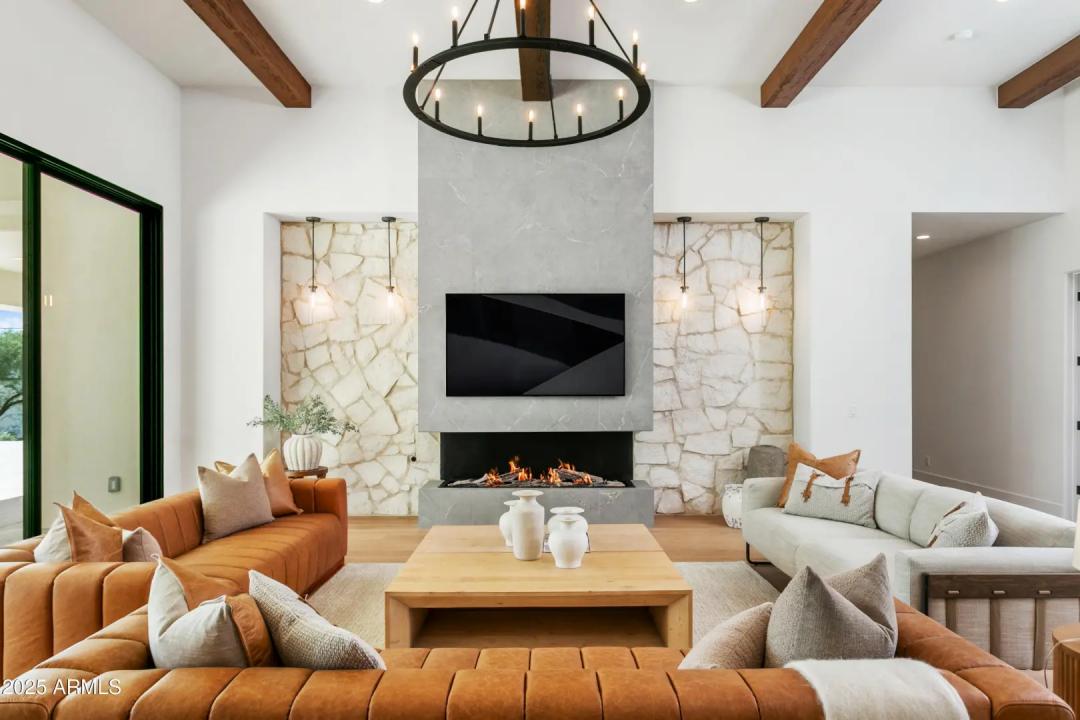 Real Estate Picture 9