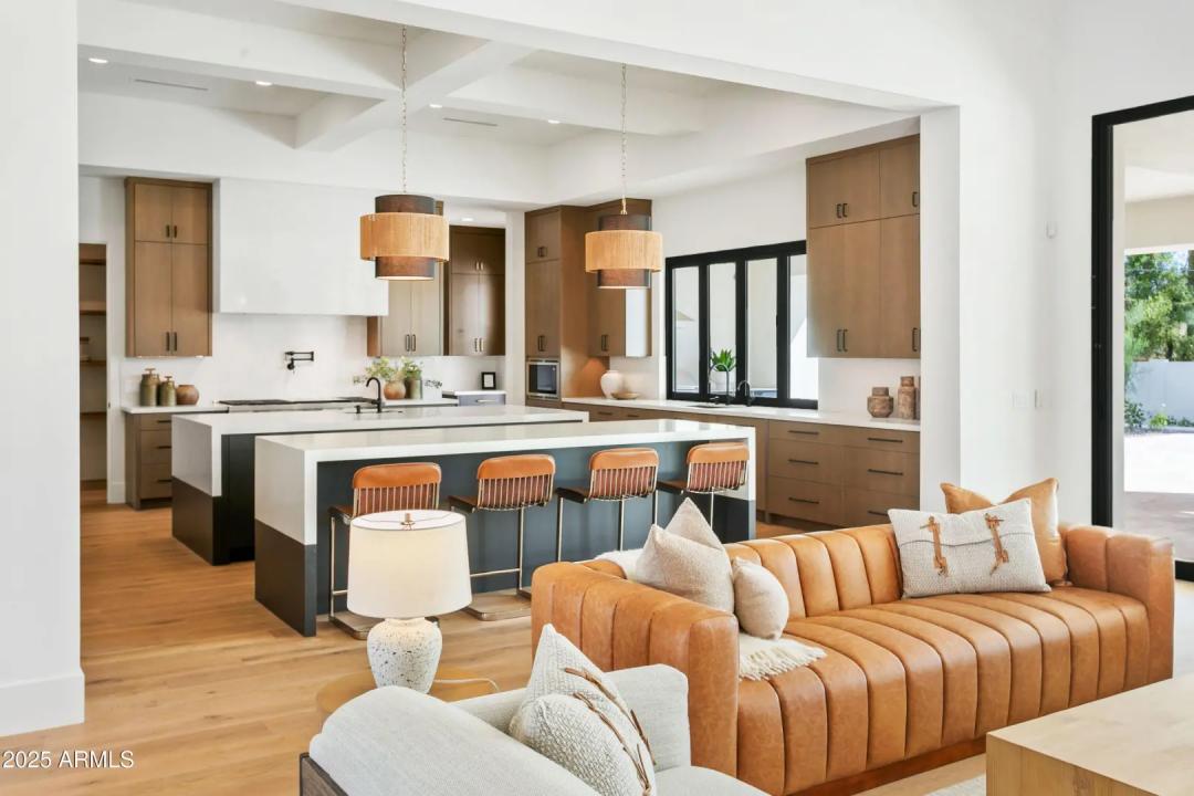 Real Estate Picture 15