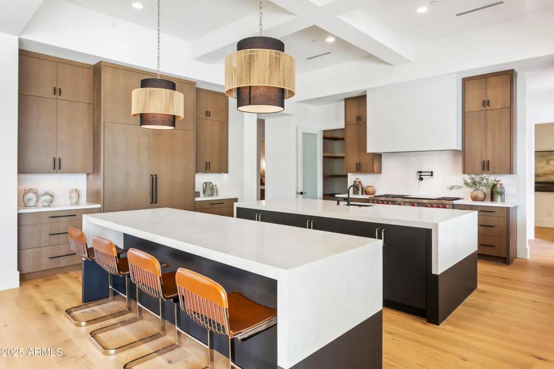 Real Estate Picture 18