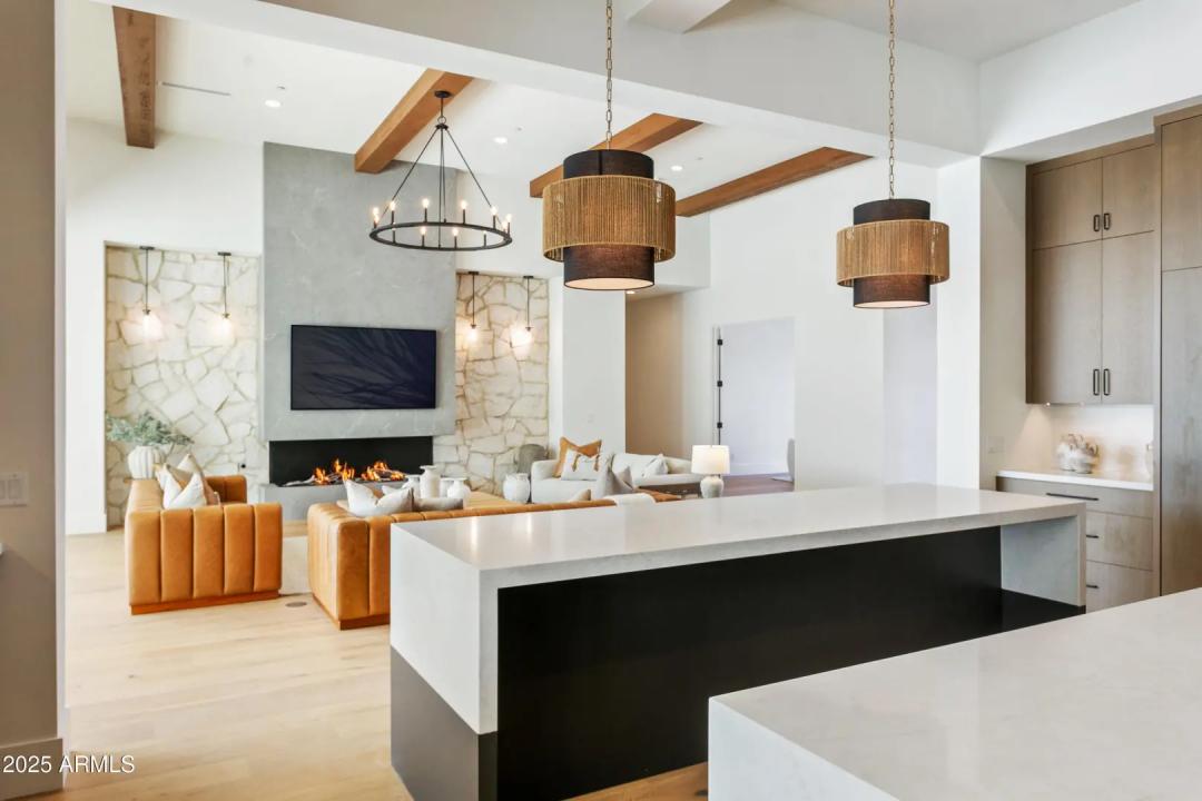 Real Estate Picture 23