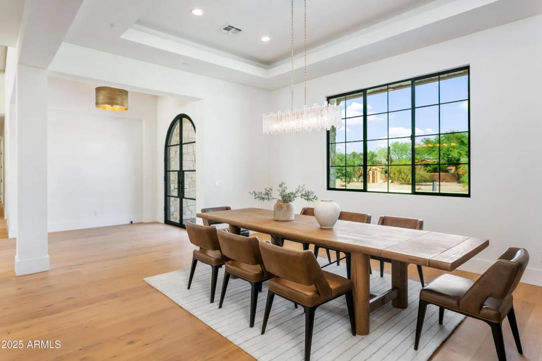 Real Estate Picture 25