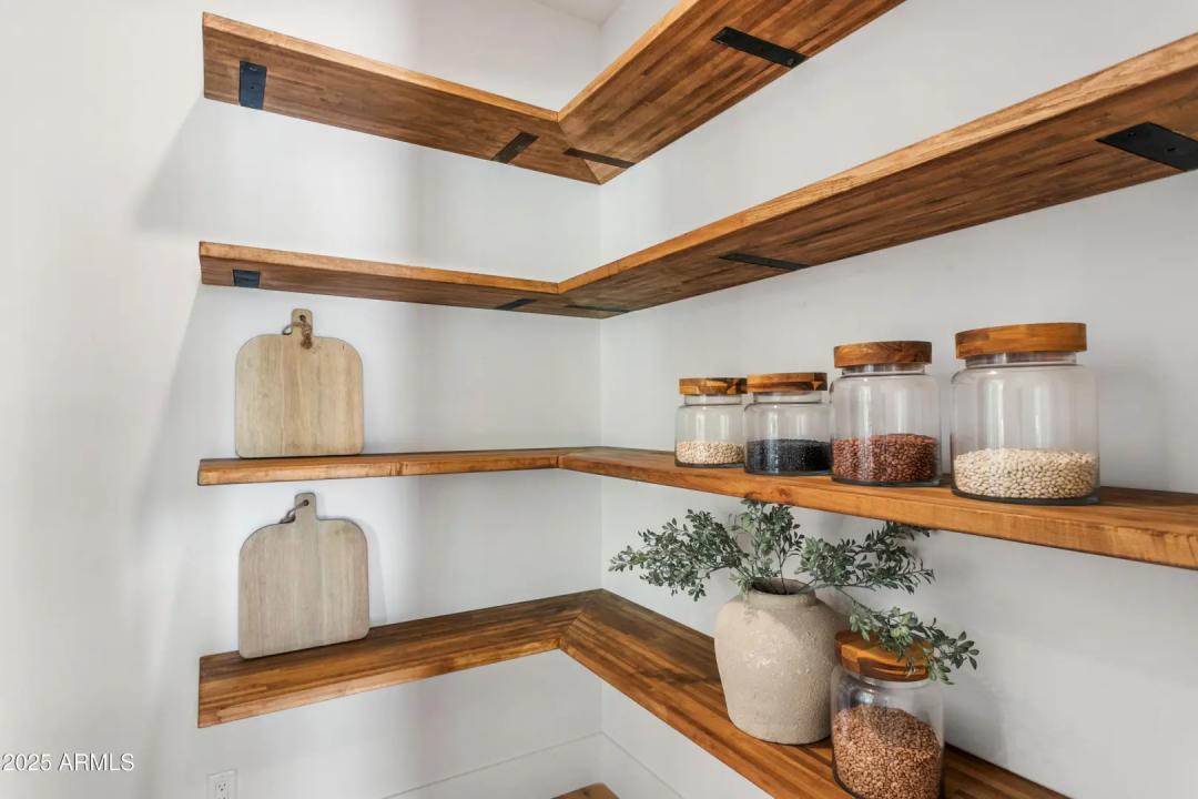 Real Estate Picture 29