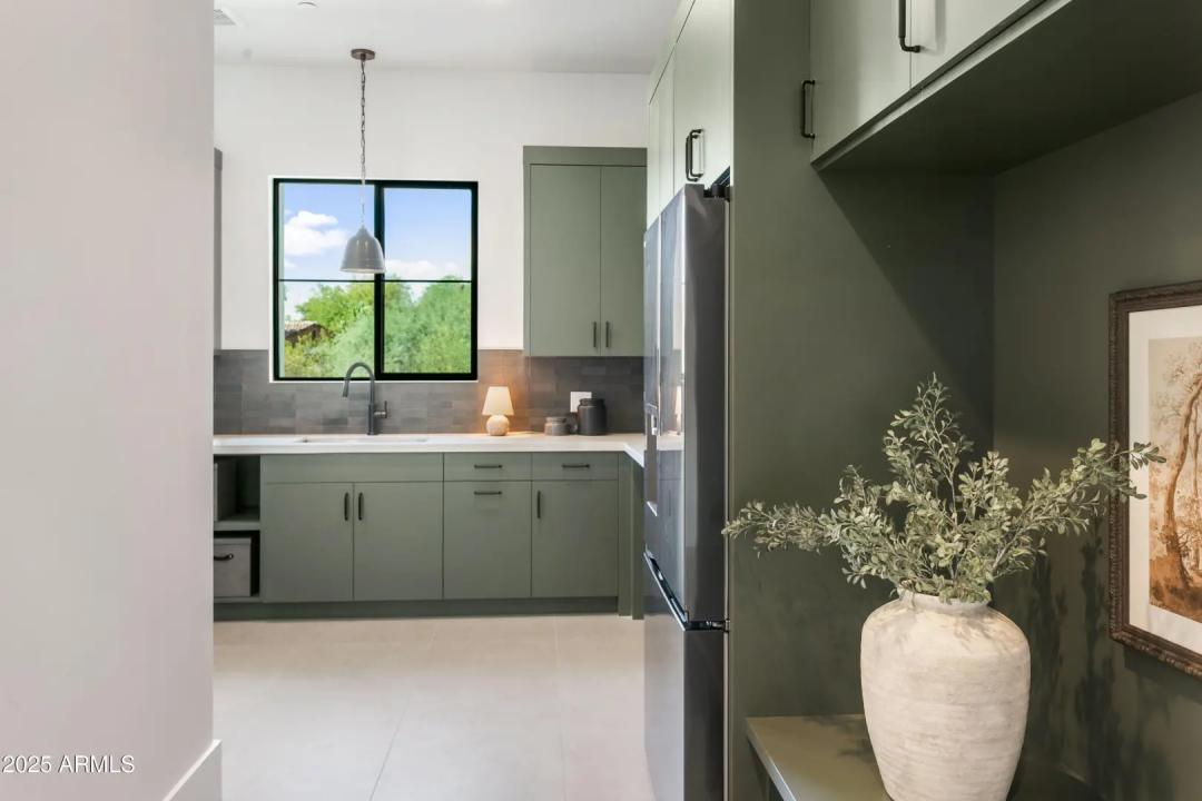 Real Estate Picture 31