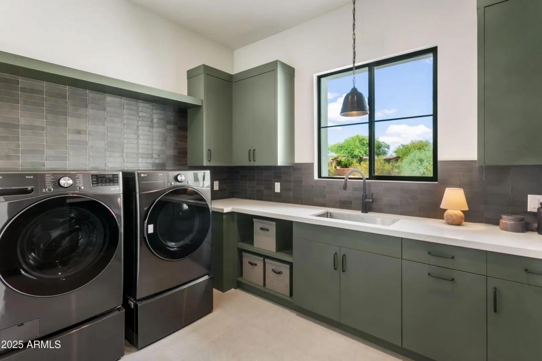 Real Estate Picture 32