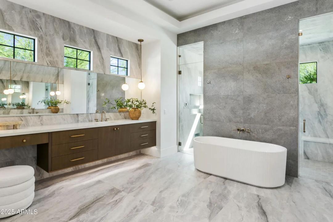Real Estate Picture 37