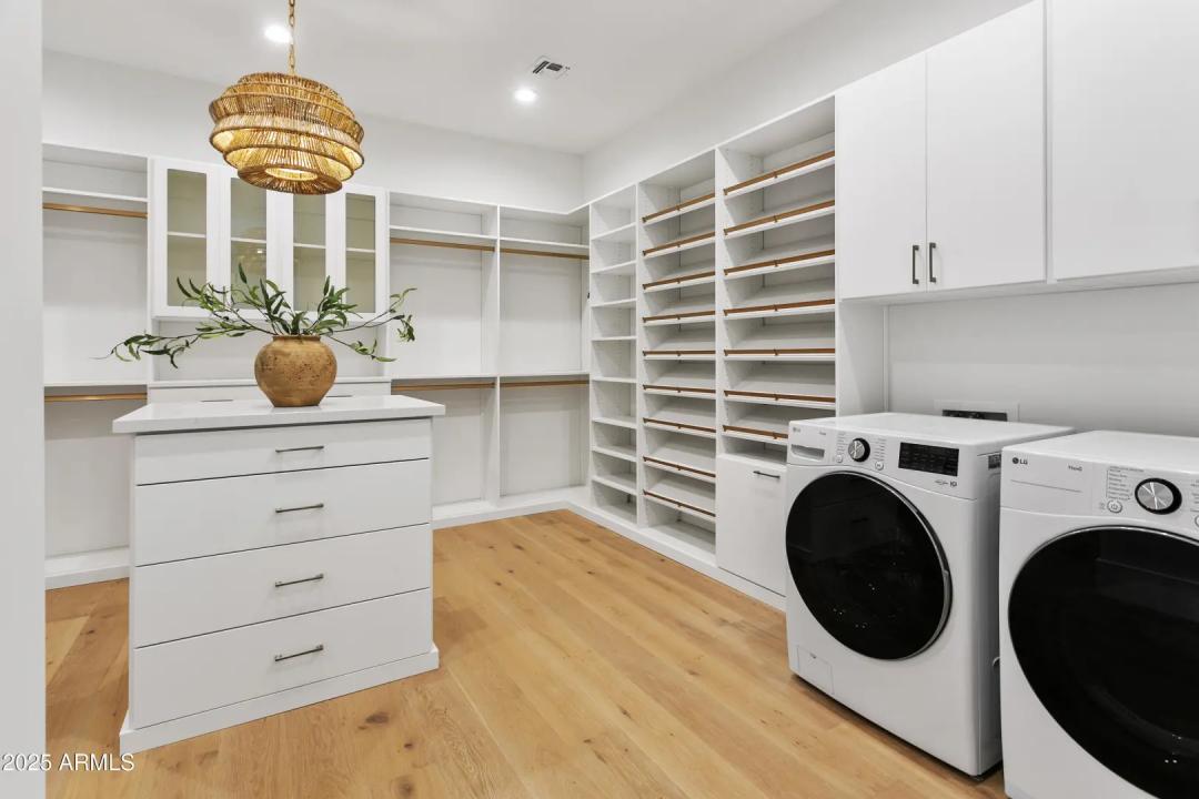Real Estate Picture 42