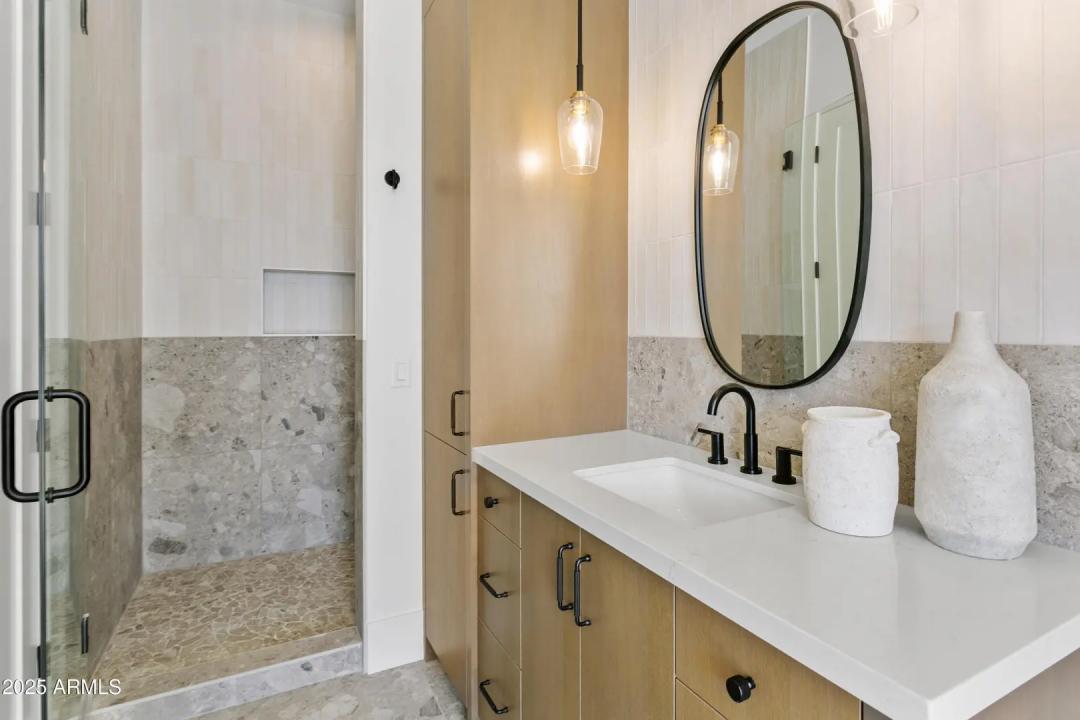 Real Estate Picture 52