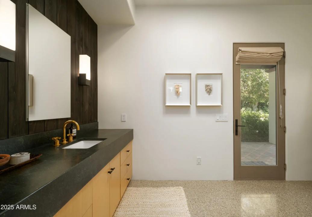 Real Estate Picture 15