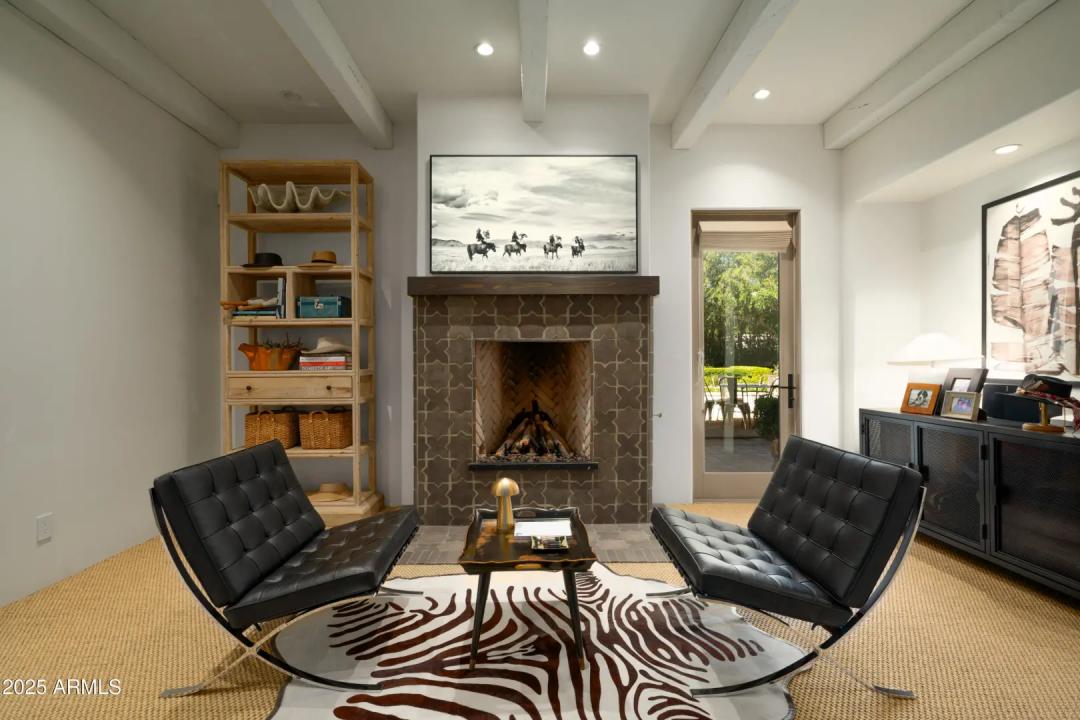 Real Estate Picture 12