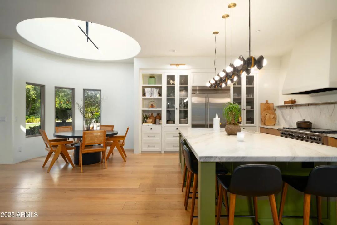 Real Estate Picture 6