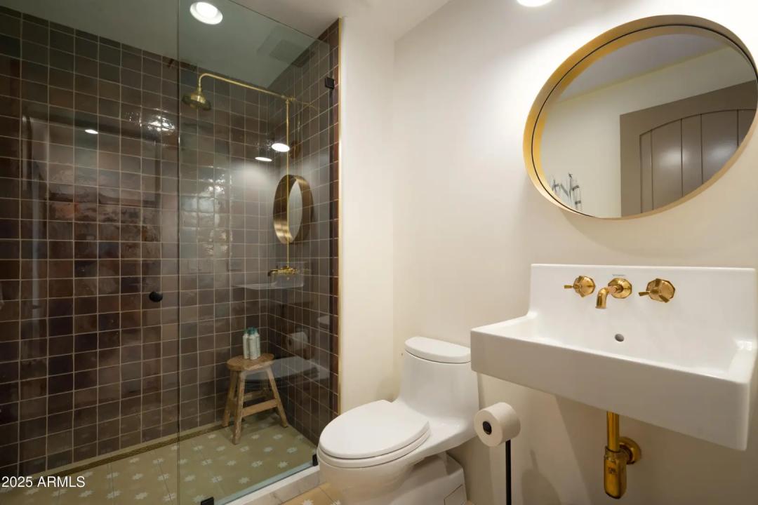Real Estate Picture 20