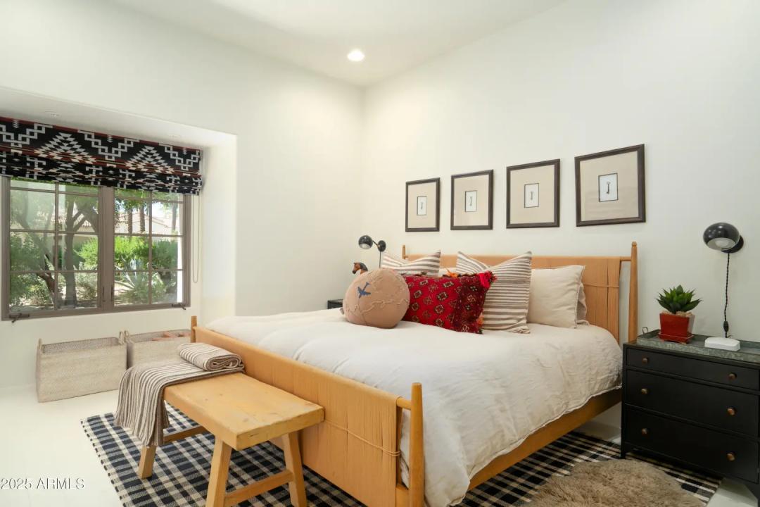 Real Estate Picture 18