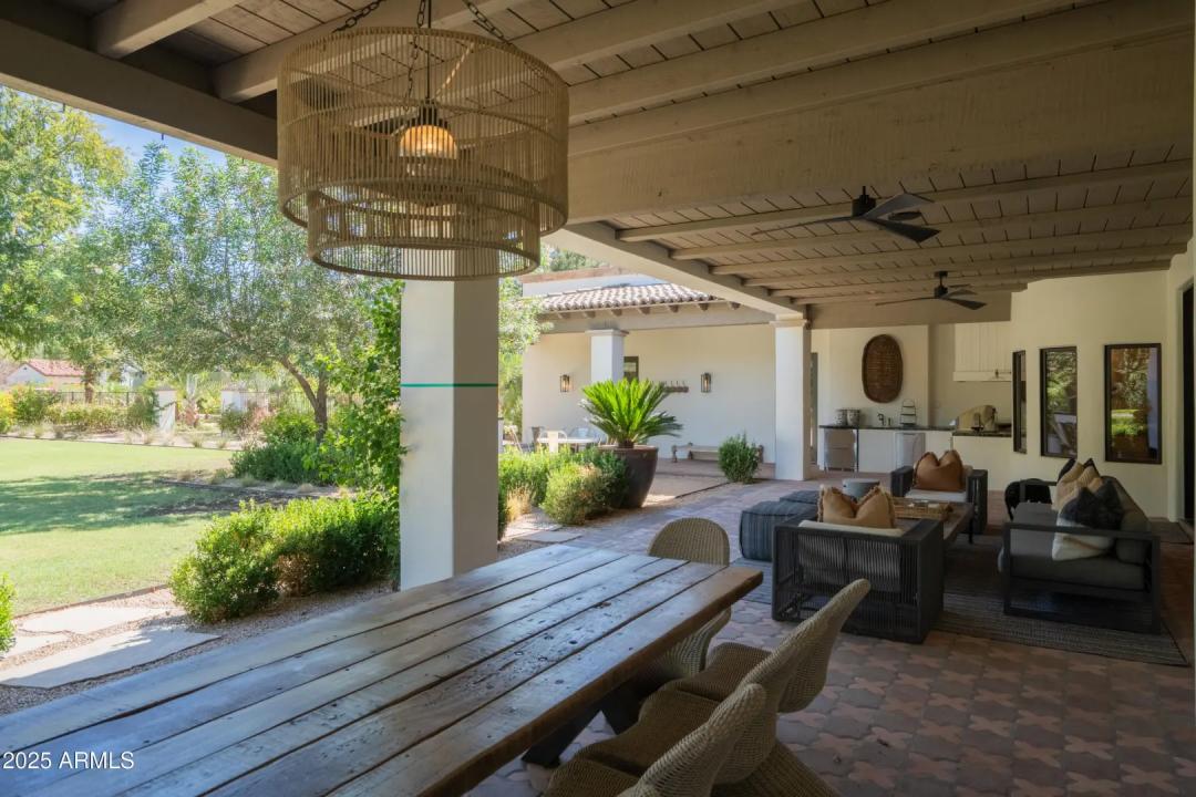 Real Estate Picture 22