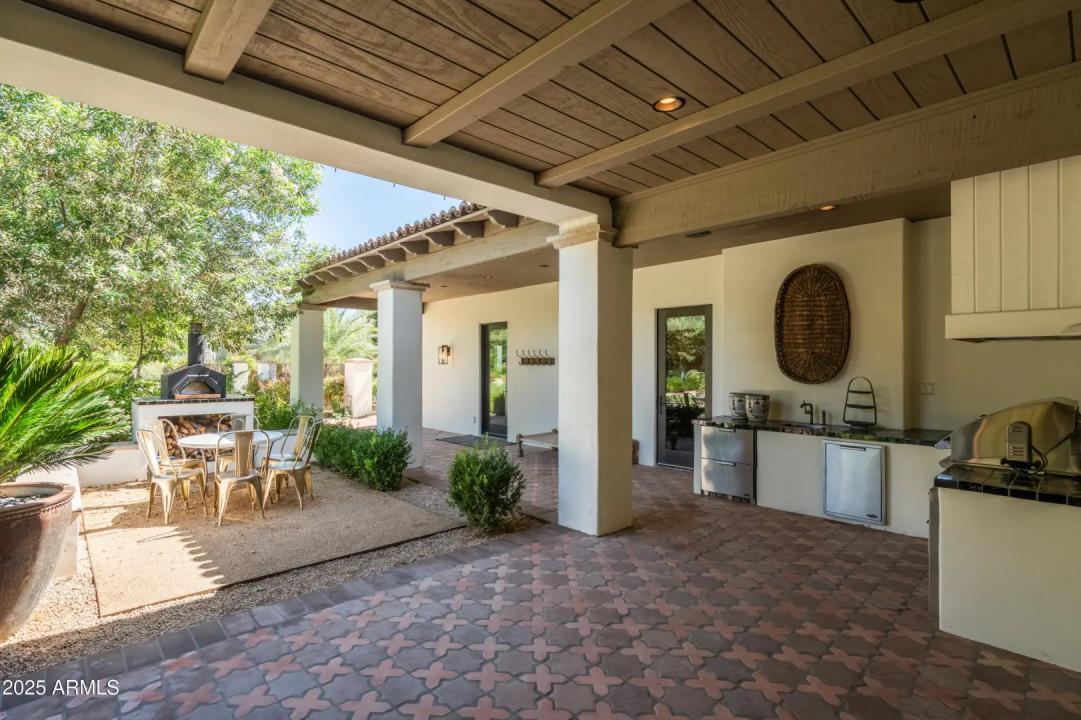 Real Estate Picture 25