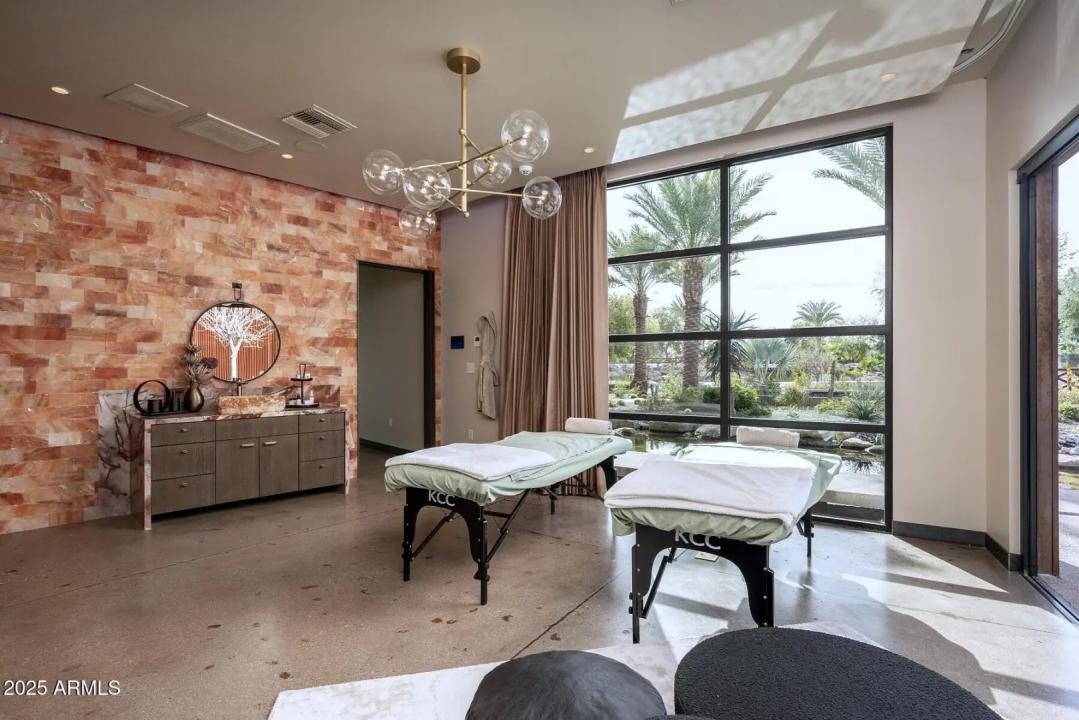 Real Estate Picture 77