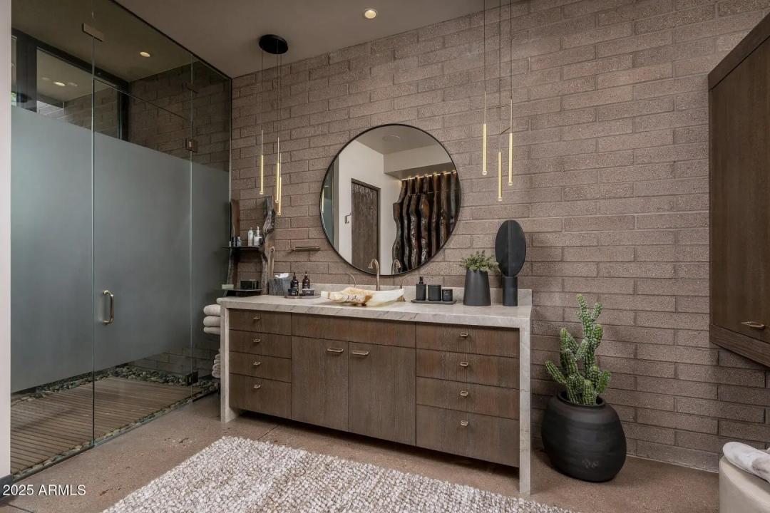 Real Estate Picture 80