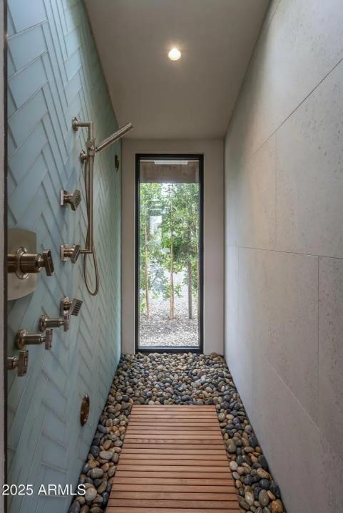 Real Estate Picture 85