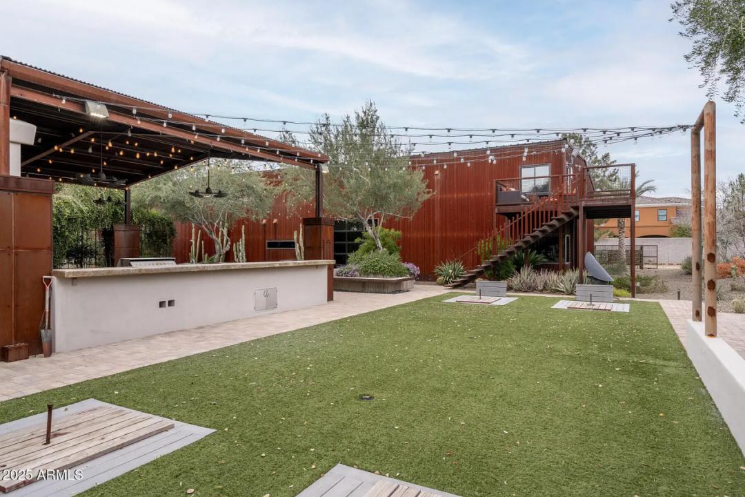 Real Estate Picture 102