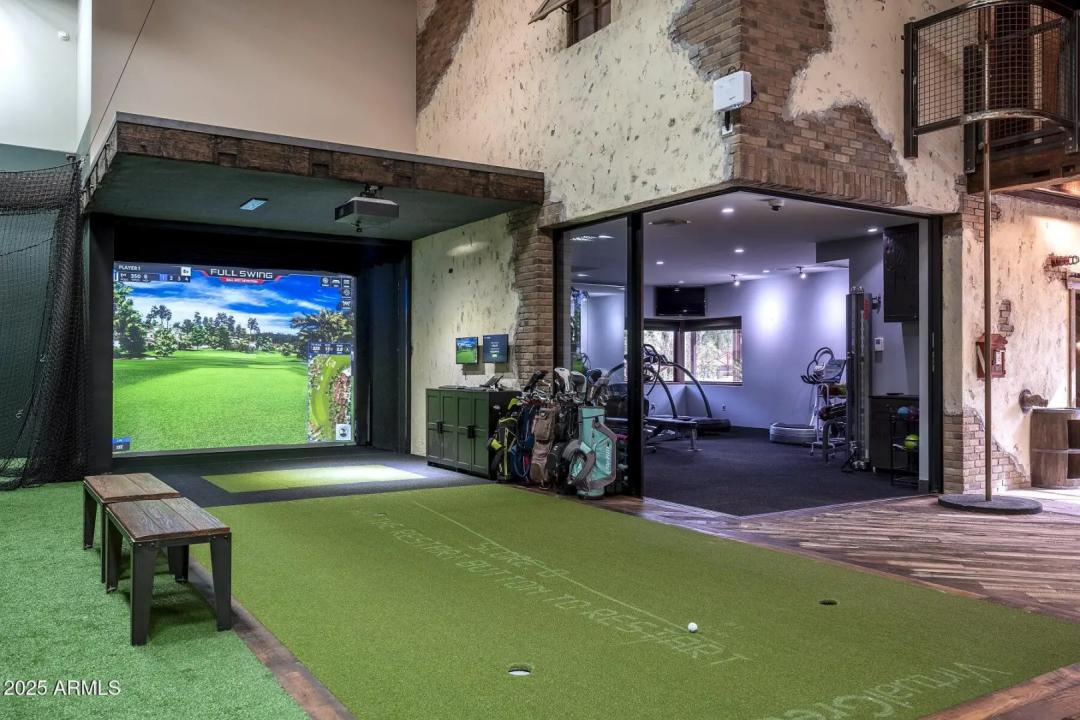 Real Estate Picture 12