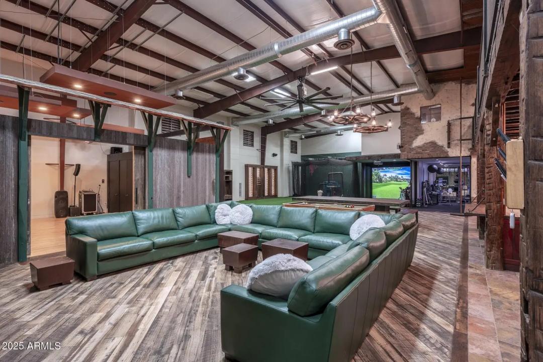 Real Estate Picture 105