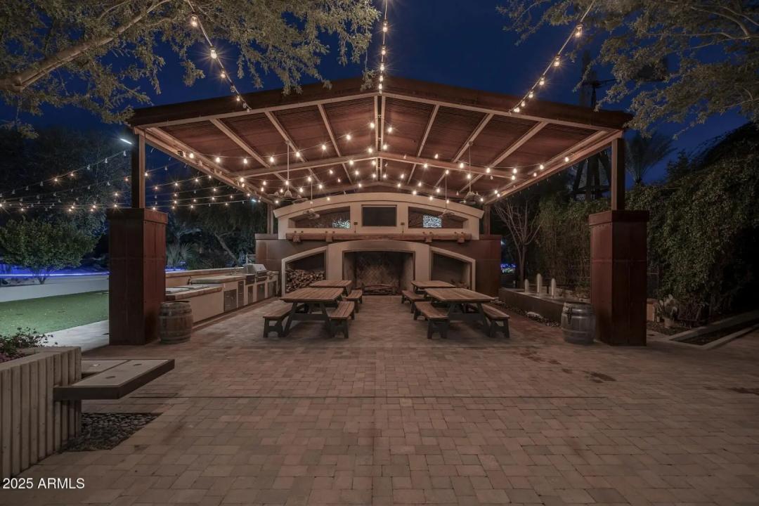 Real Estate Picture 98