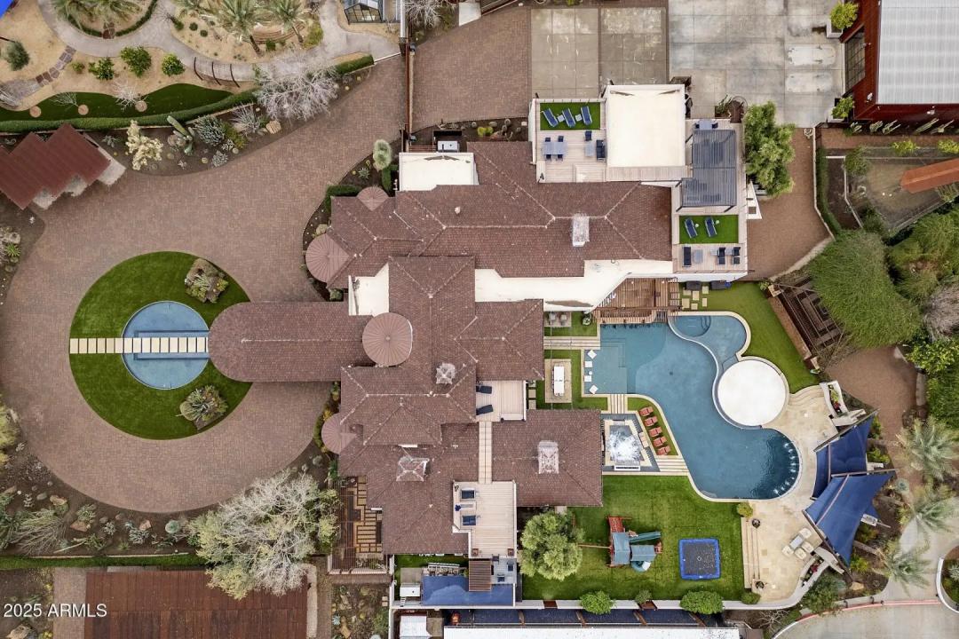 Real Estate Picture 17