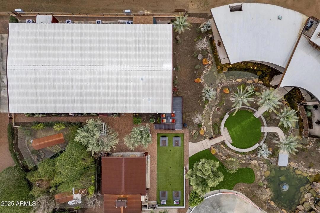 Real Estate Picture 15