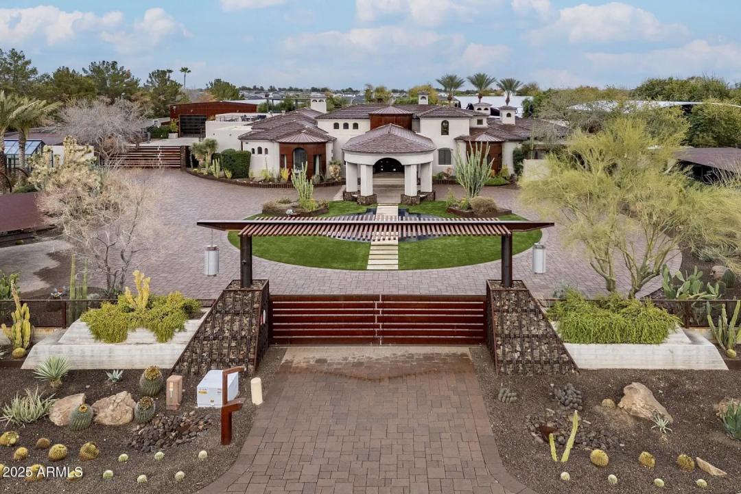 Real Estate Picture 2