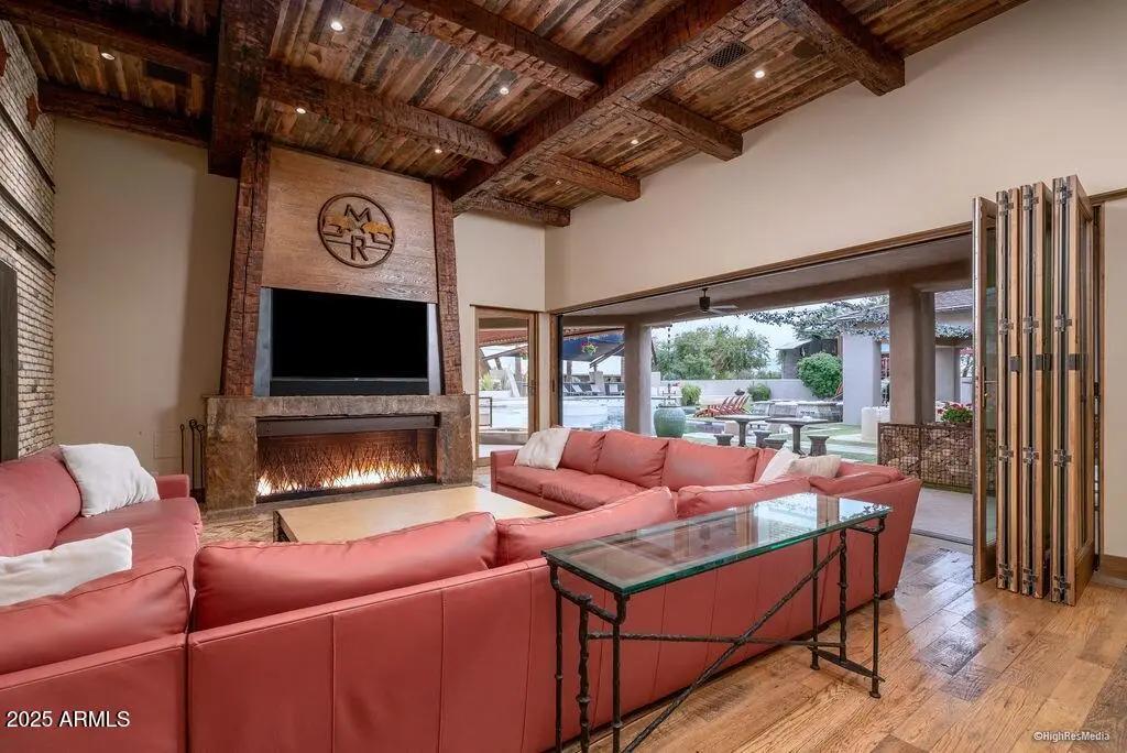 Real Estate Picture 33