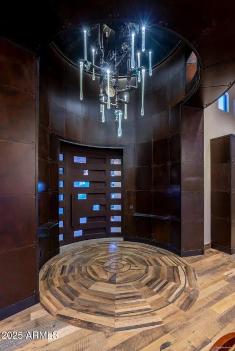 Real Estate Picture 24