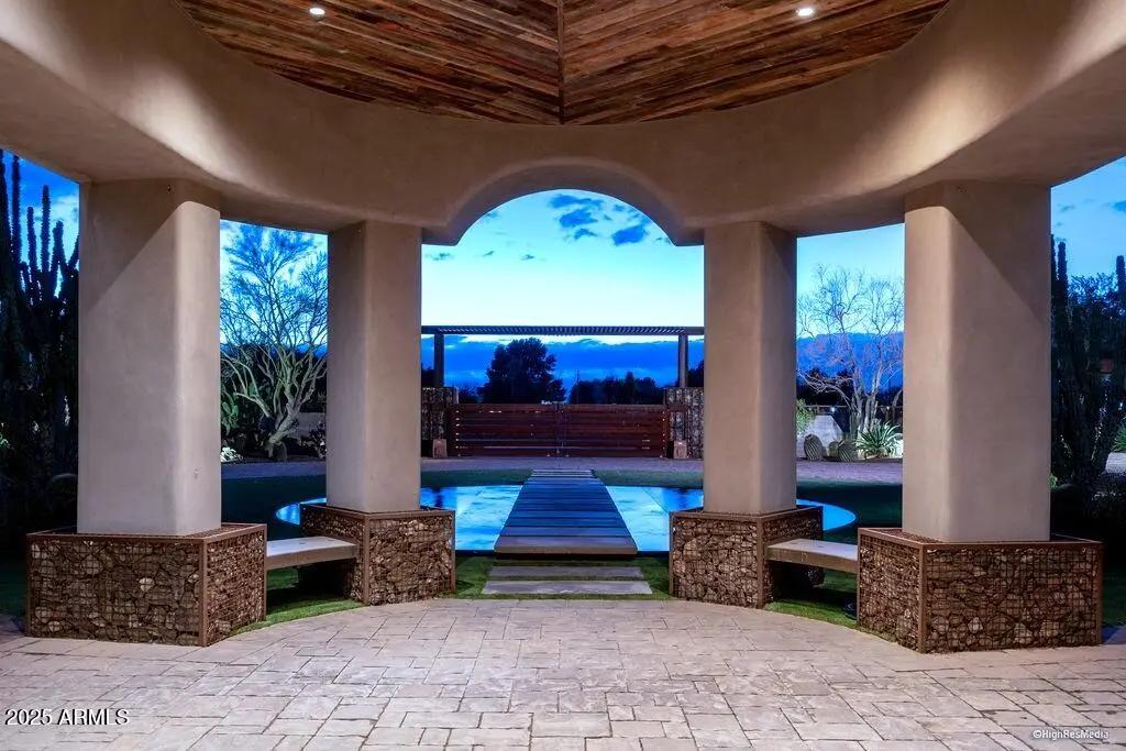 Real Estate Picture 22