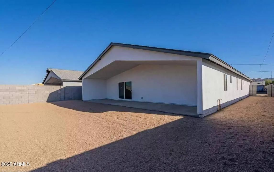 Real Estate Picture 6