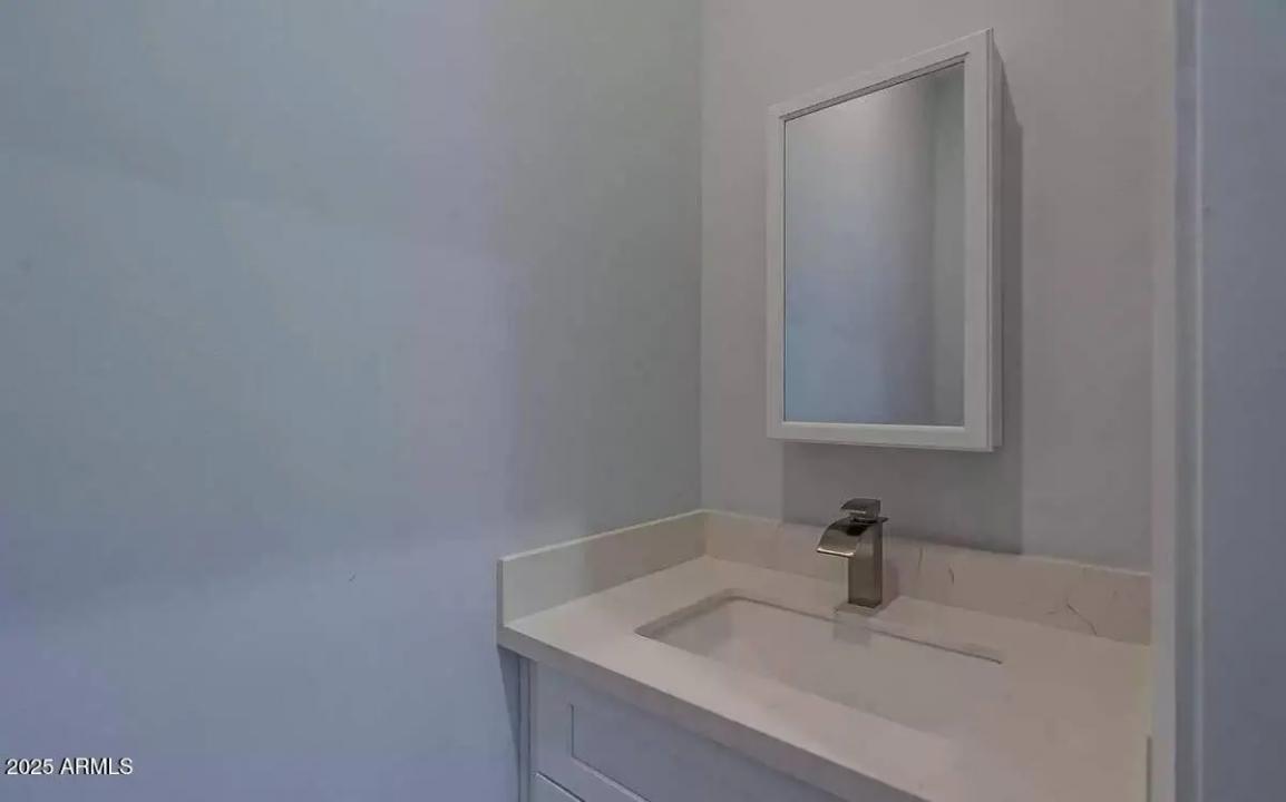 Real Estate Picture 5