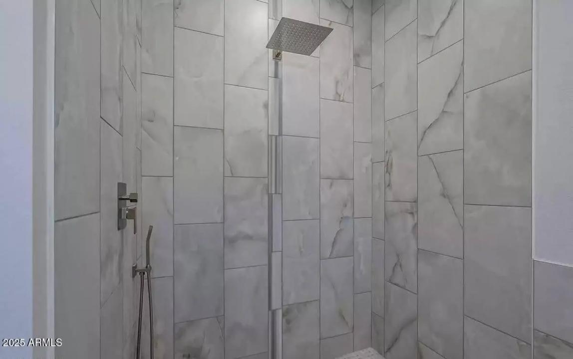 Real Estate Picture 15