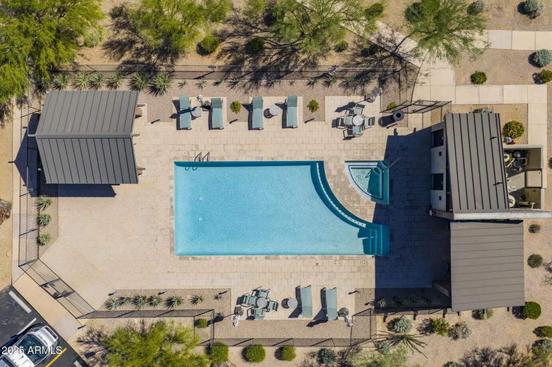 Real Estate Picture 6