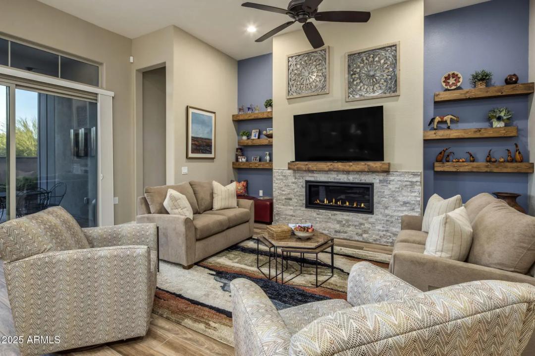 Real Estate Picture 13