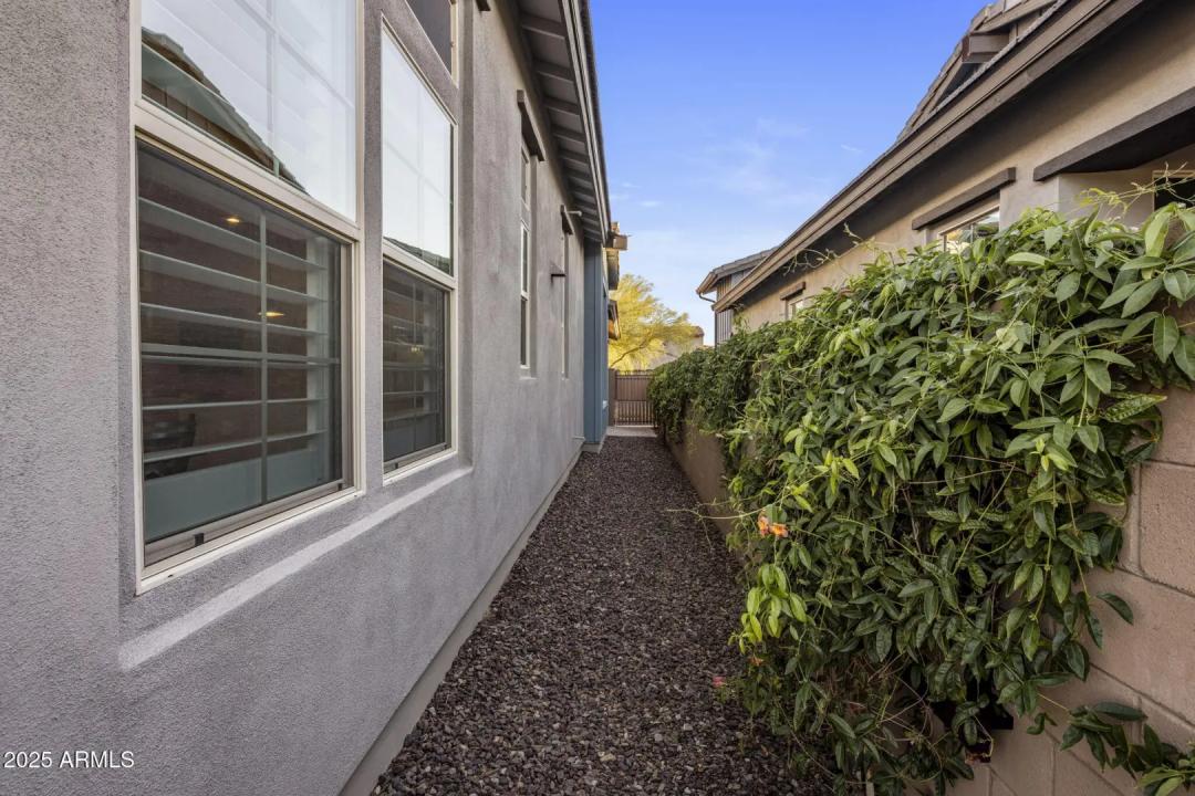 Real Estate Picture 34