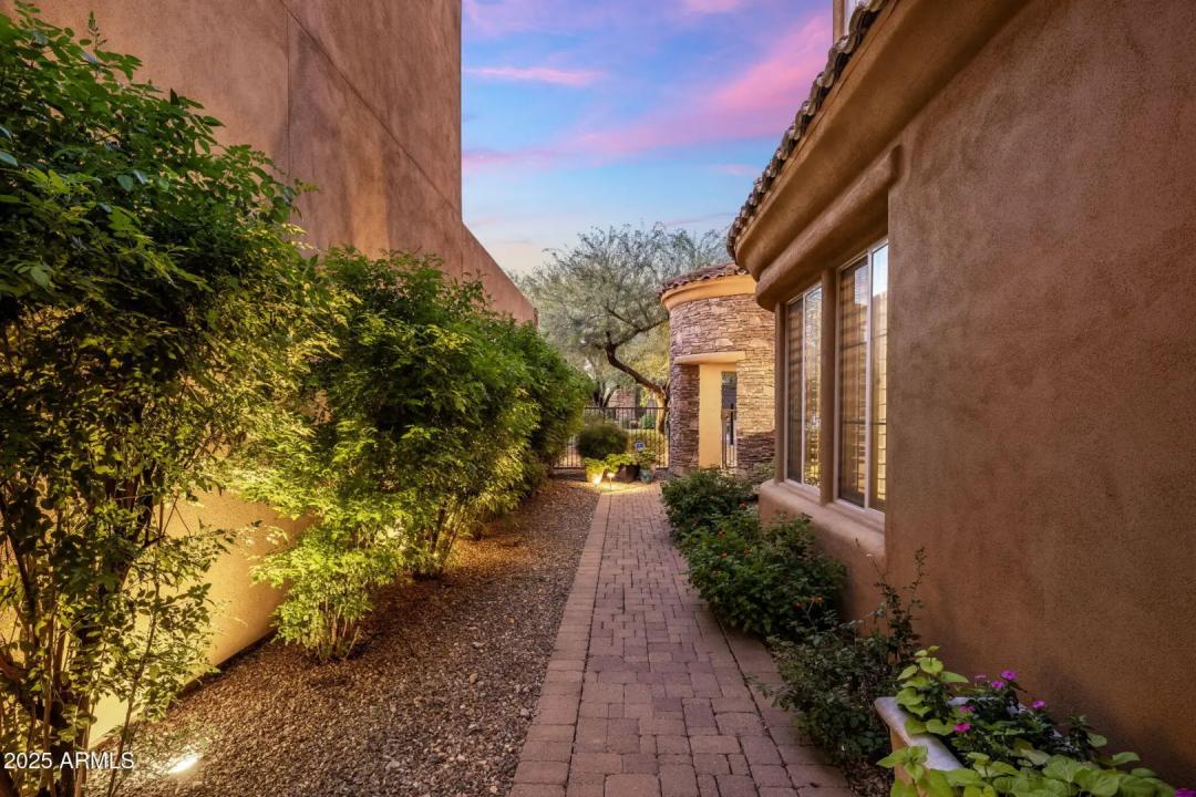 Real Estate Picture 44