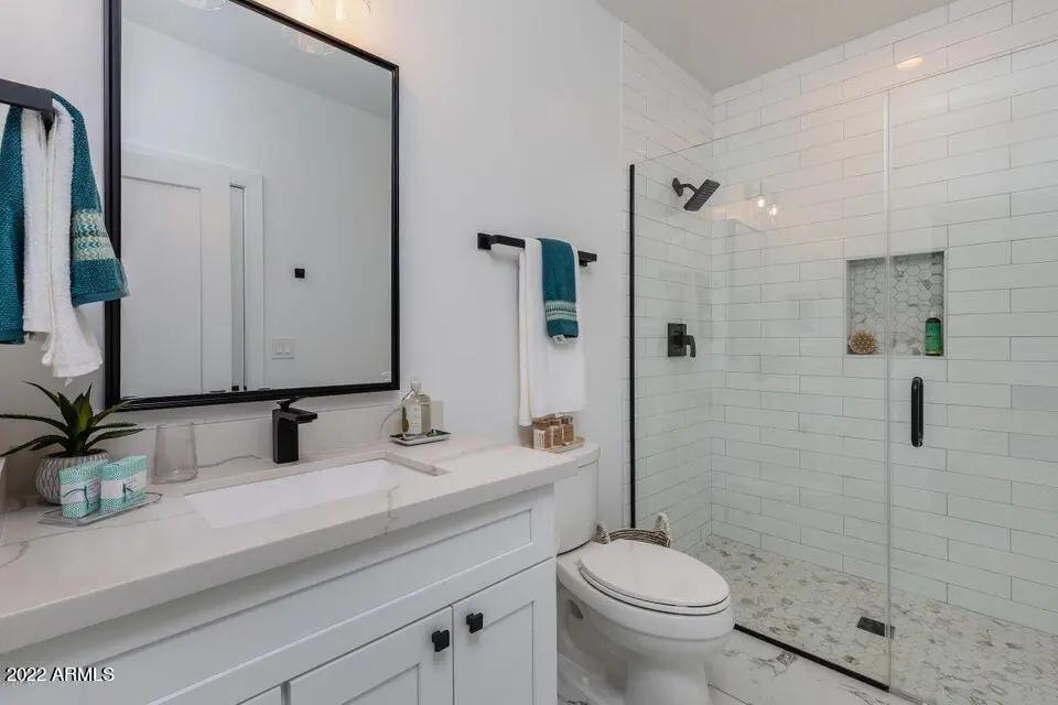 Real Estate Picture 14