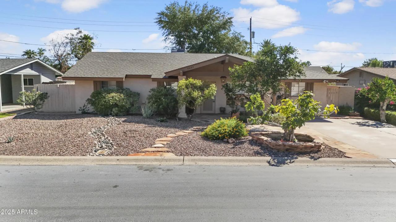 Real Estate Picture 25