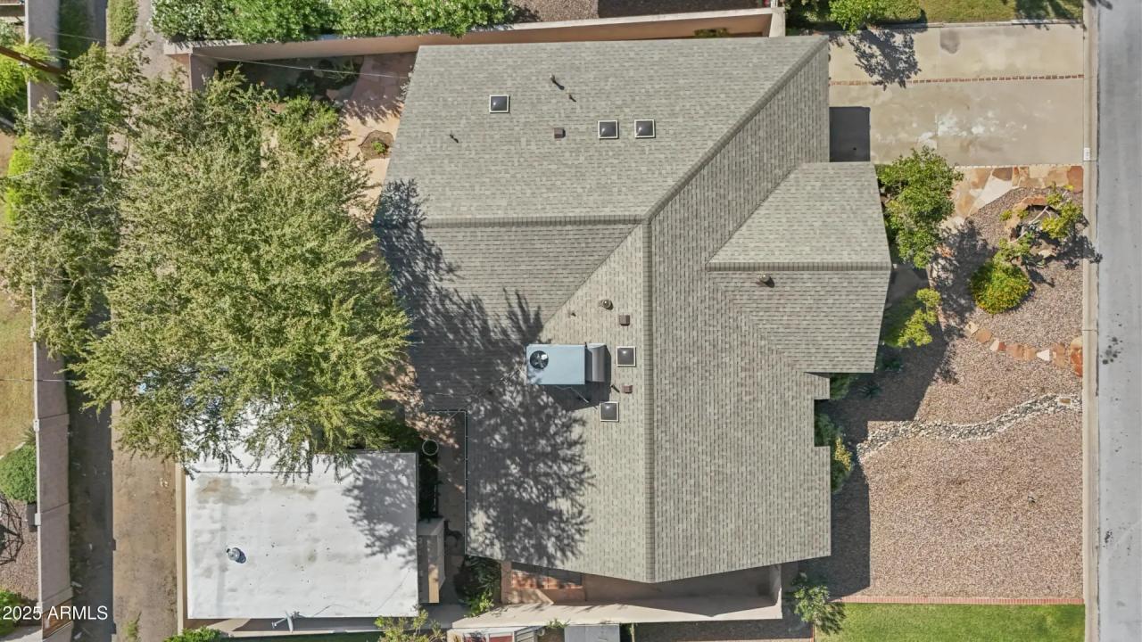 Real Estate Picture 23
