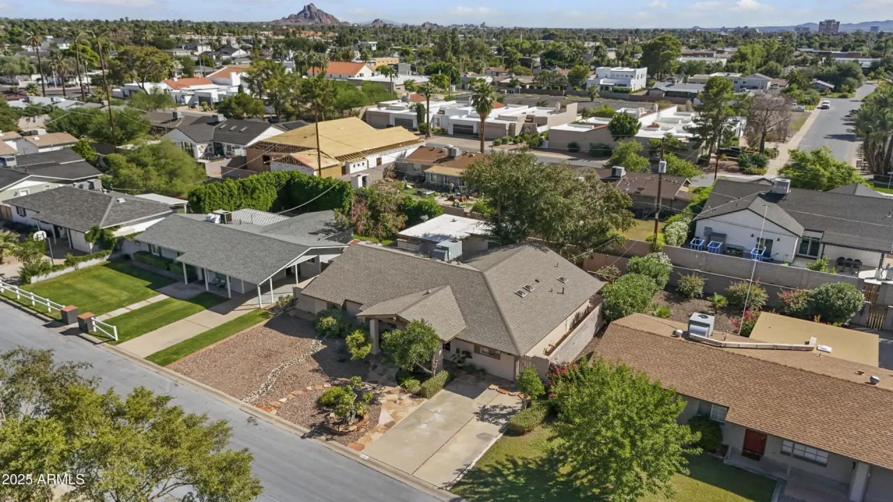 Real Estate Picture 24