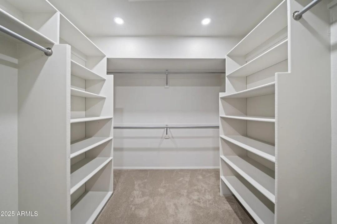 Real Estate Picture 9
