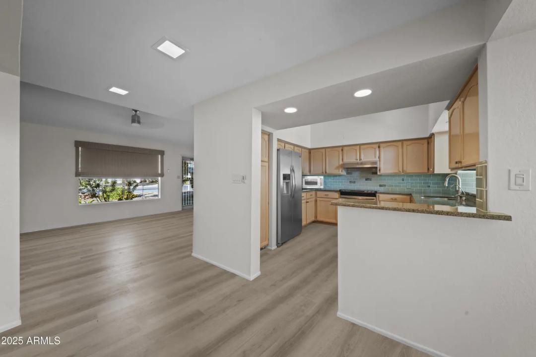 Real Estate Picture 3