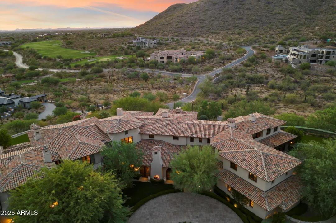 Real Estate Picture 4