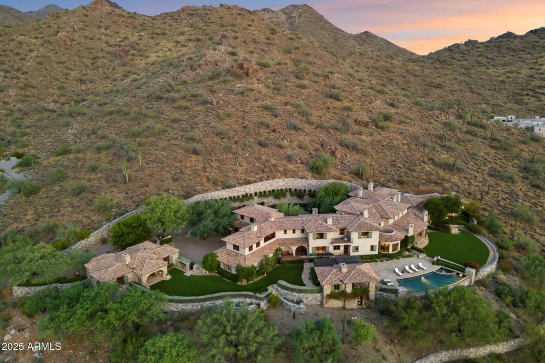 Real Estate Picture 6