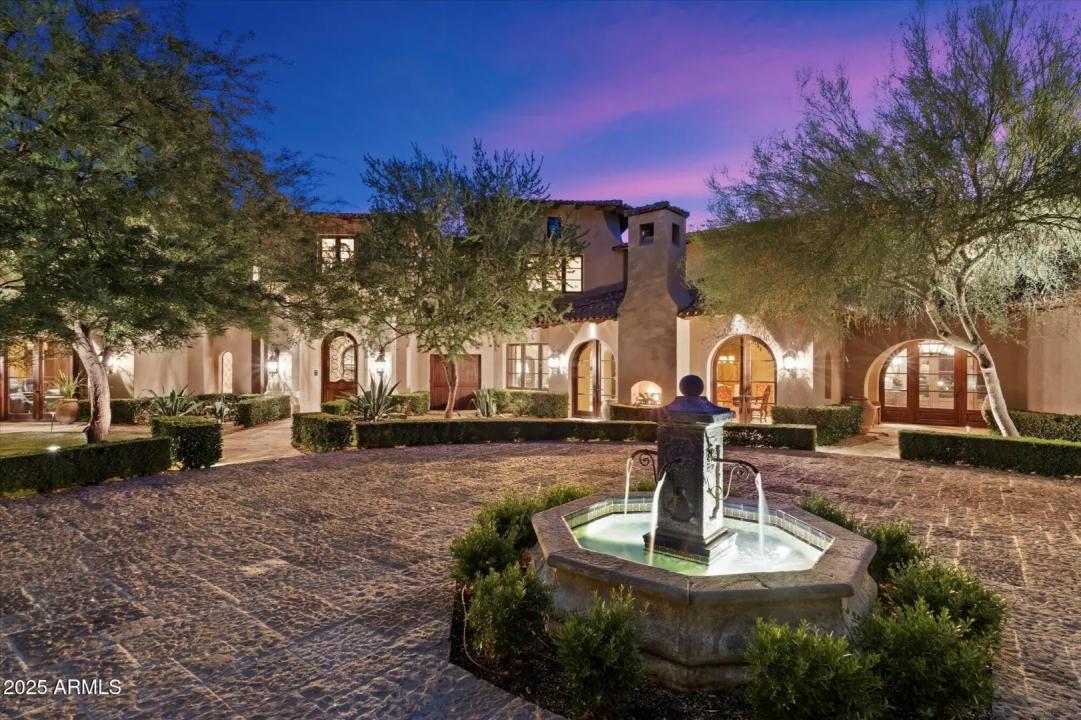 Real Estate Picture 11