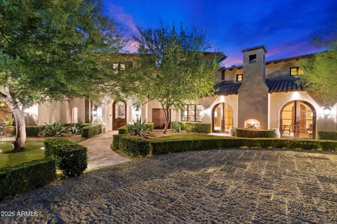 Real Estate Picture 12