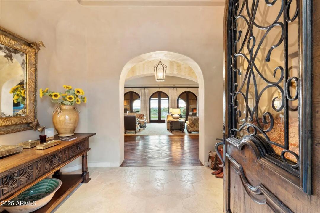 Real Estate Picture 16